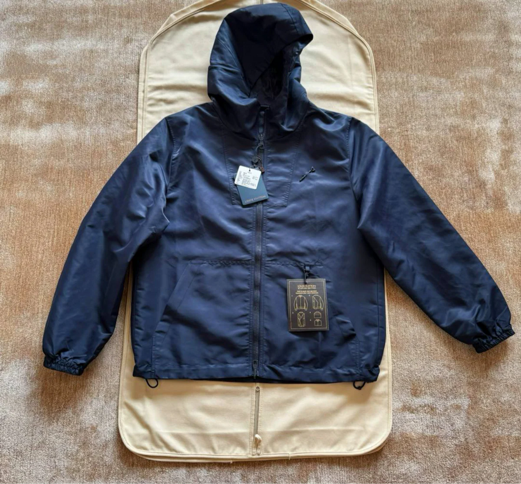 COUPE VENT LV BLACK & BLUE