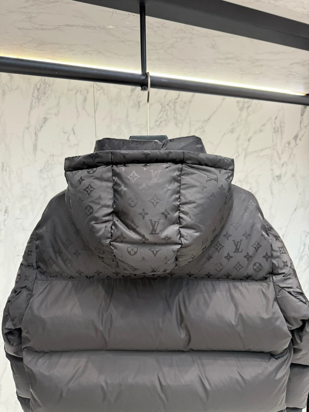 DOUDOUNE FULL BLACK LV