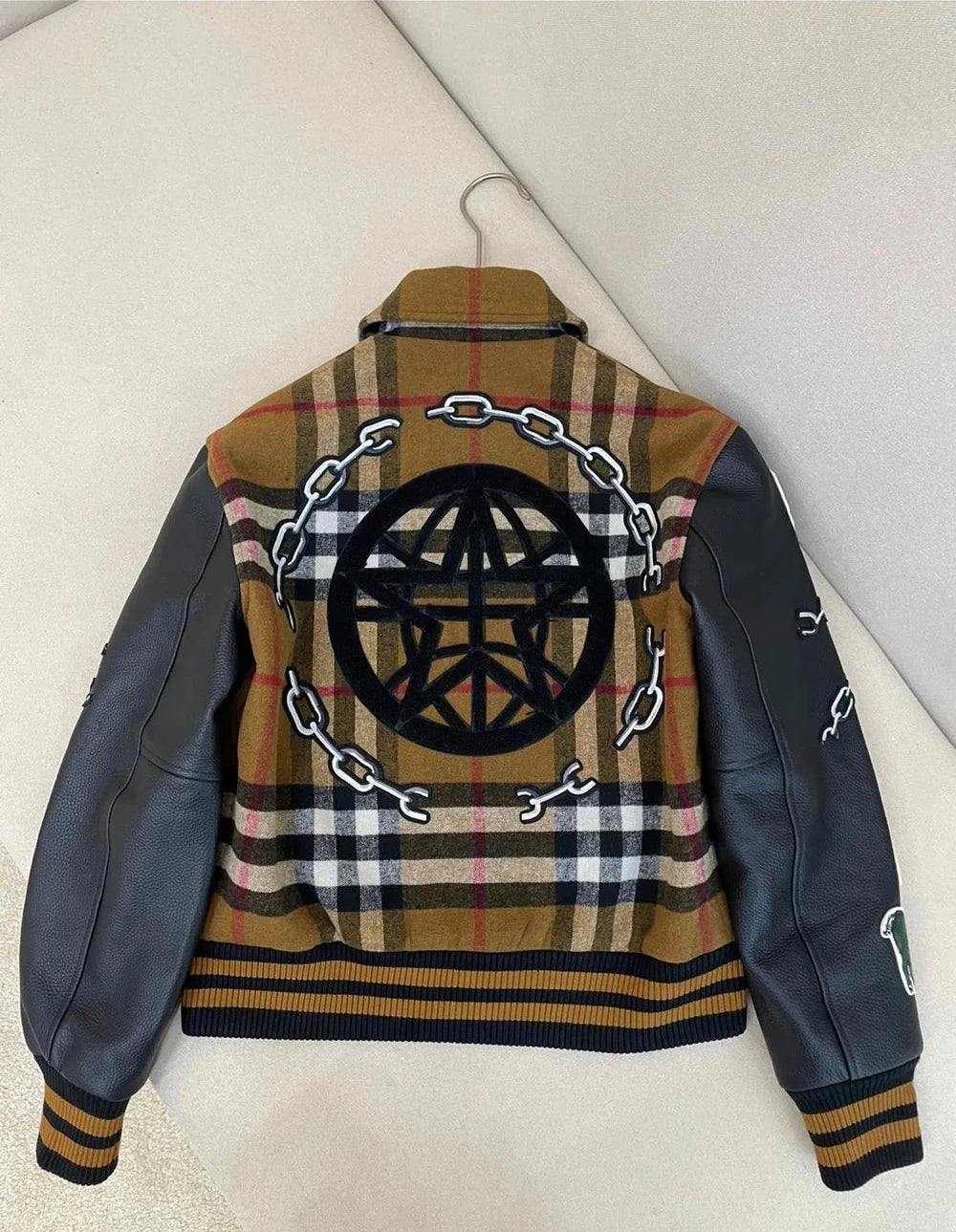 BOMBER BRBY