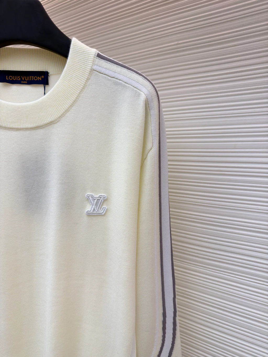 PULL LV EN MAILLE