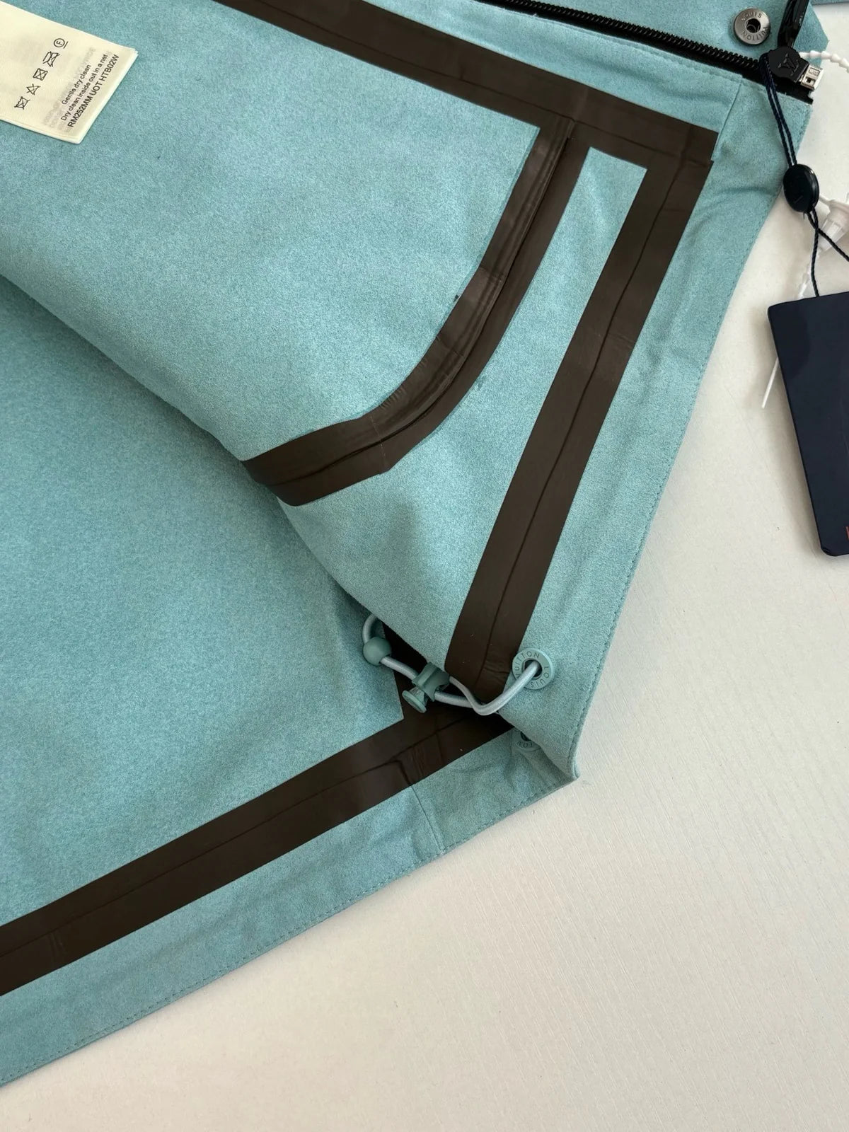 VESTE IMPERMÉABLE EN VELOURS LV