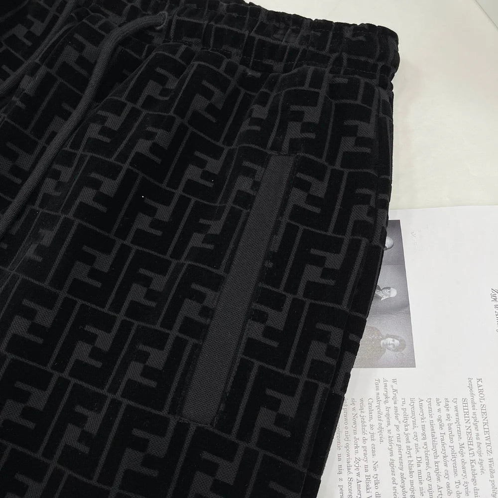 SHORT FNDY FULL BLACK DAIM