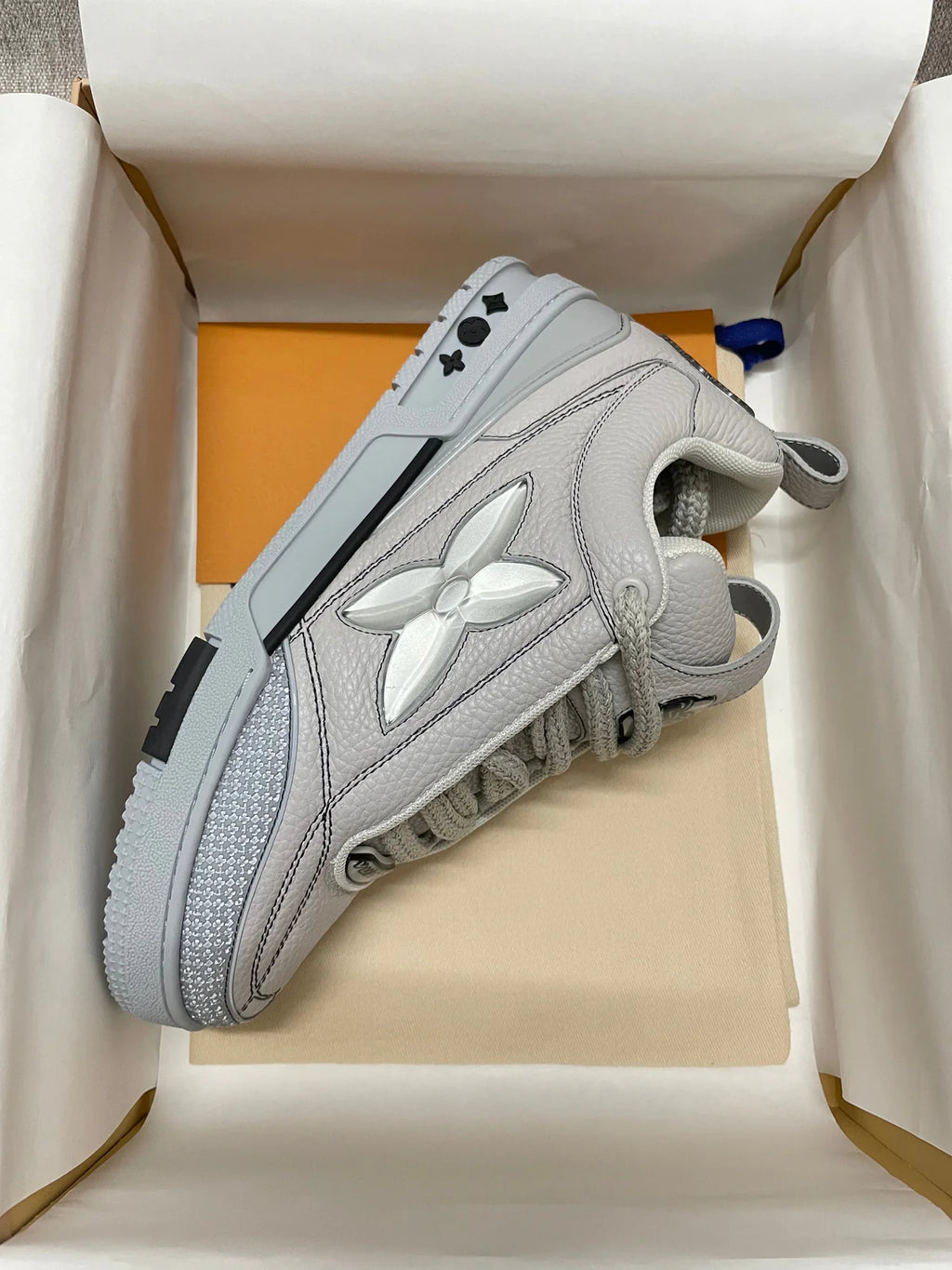 SNEAKERS LV SKATE GREY