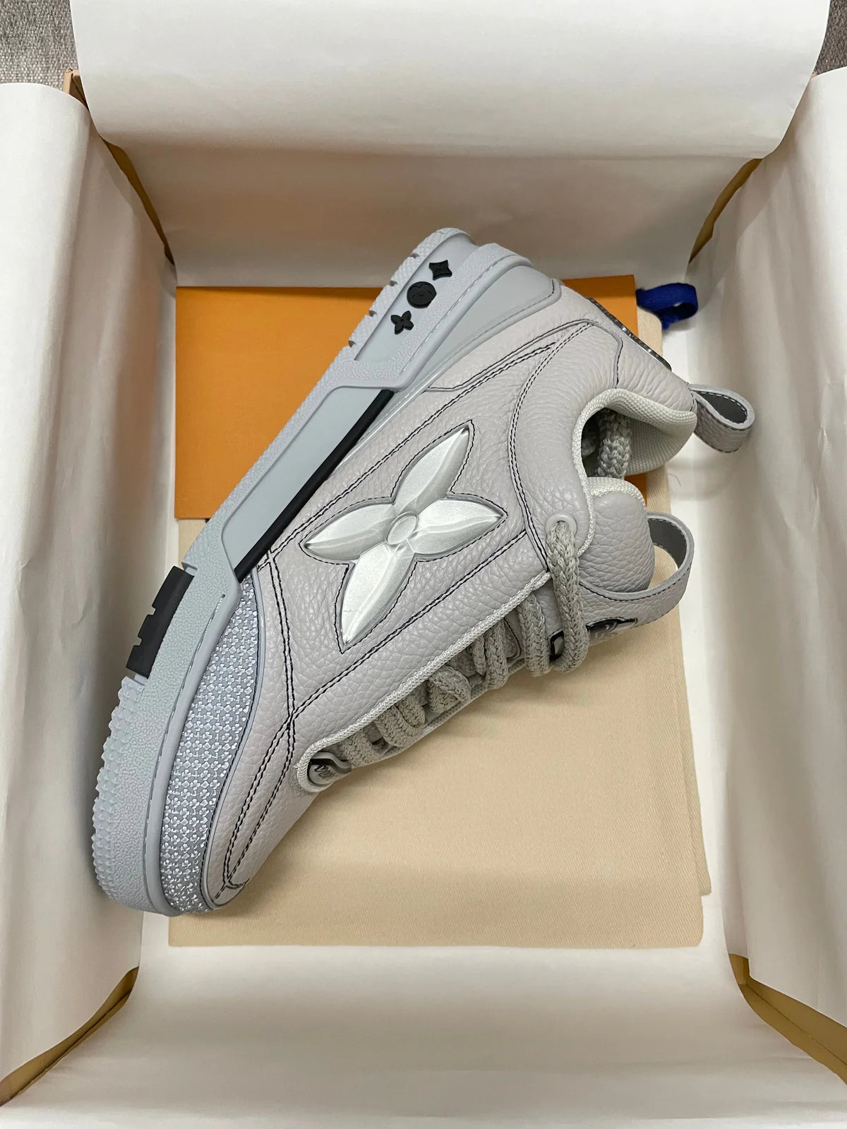 SNEAKERS LV SKATE GREY