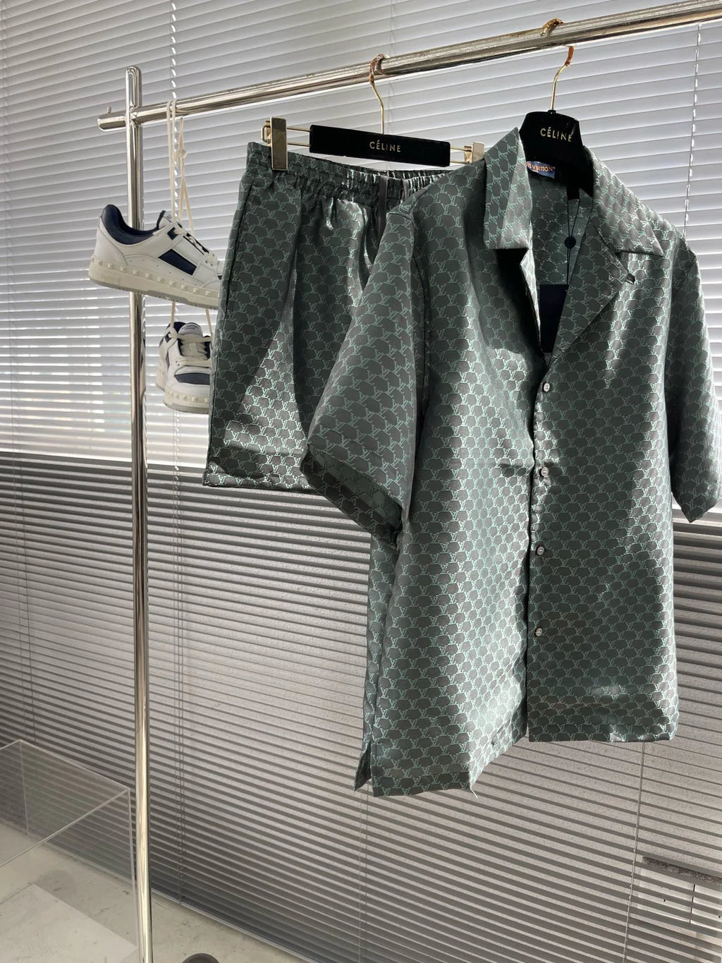 ENSEMBLE LV EN SOIE