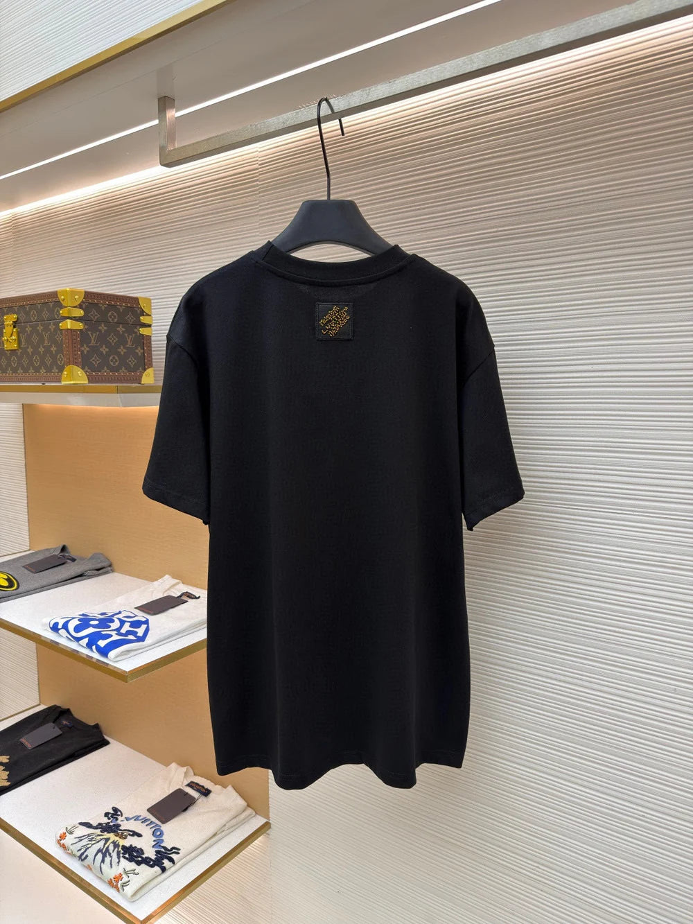 T-SHIRT LV