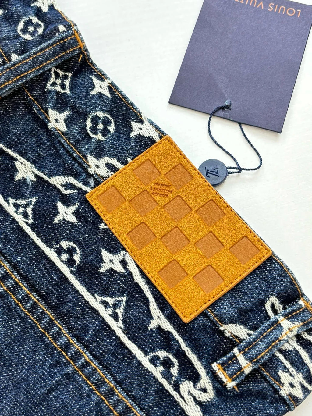 JEAN LV EN DENIM