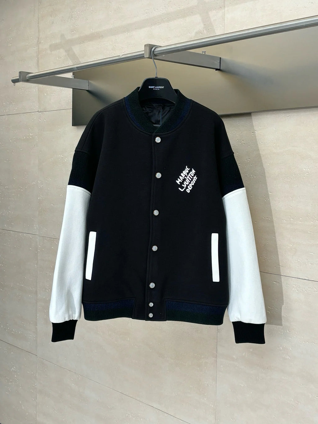 BLOUSON LV