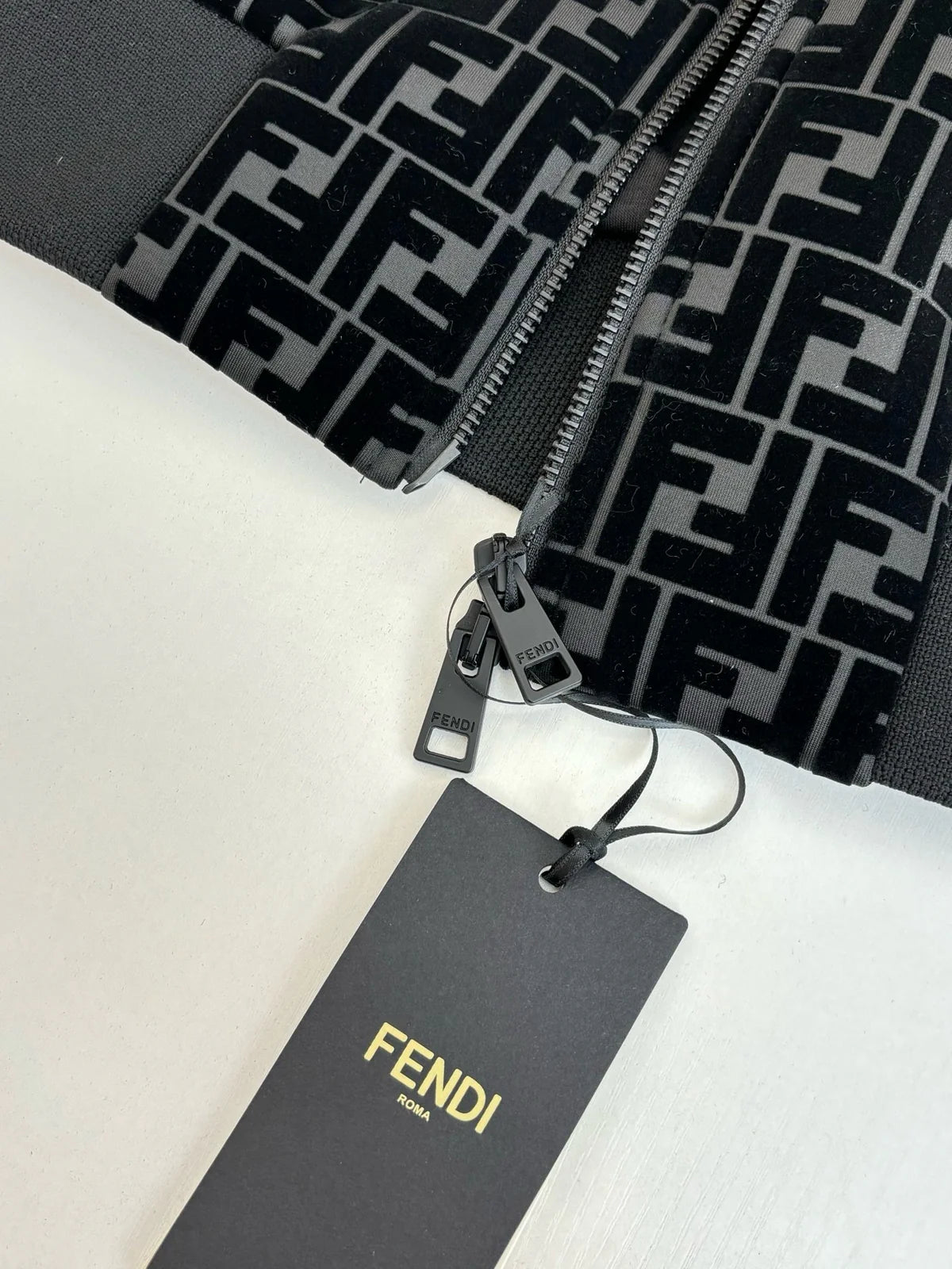 VESTE FNDY 2025