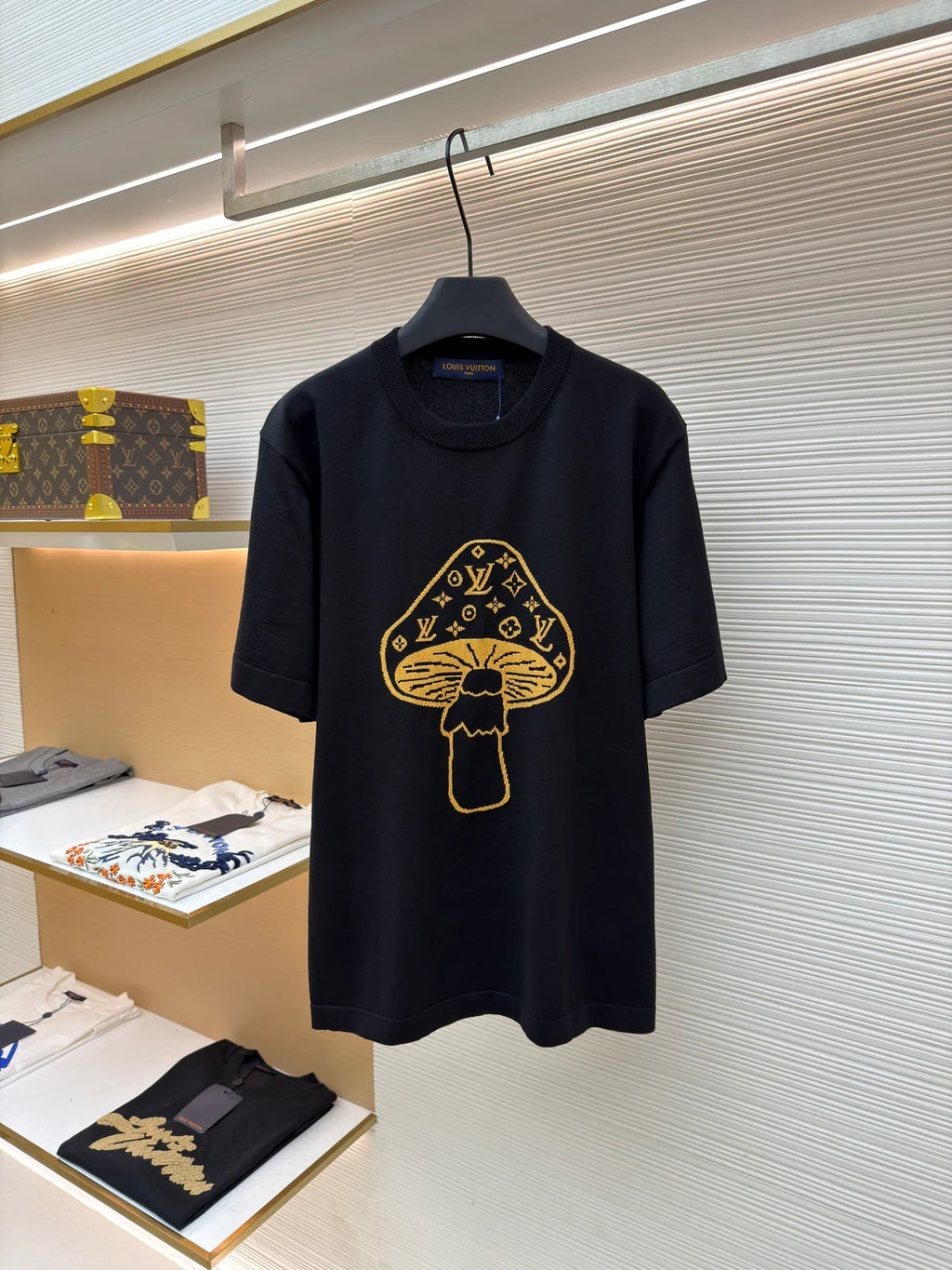T-SHIRT LV