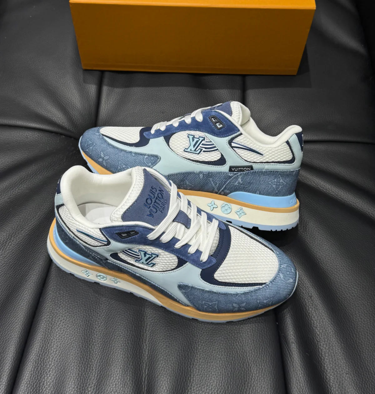 SNEAKERS LV