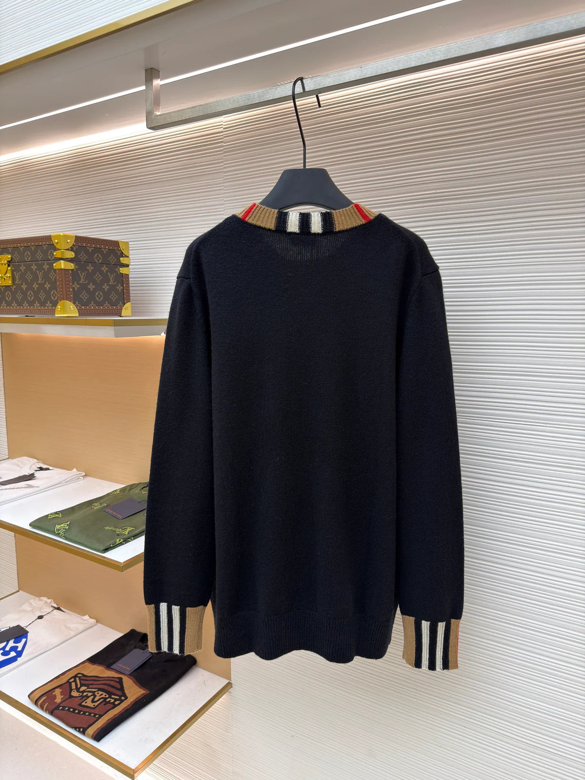 PULL BRBY BLACK