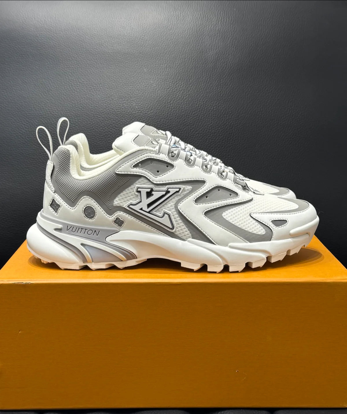 SNEAKERS LV TATIC WHITE