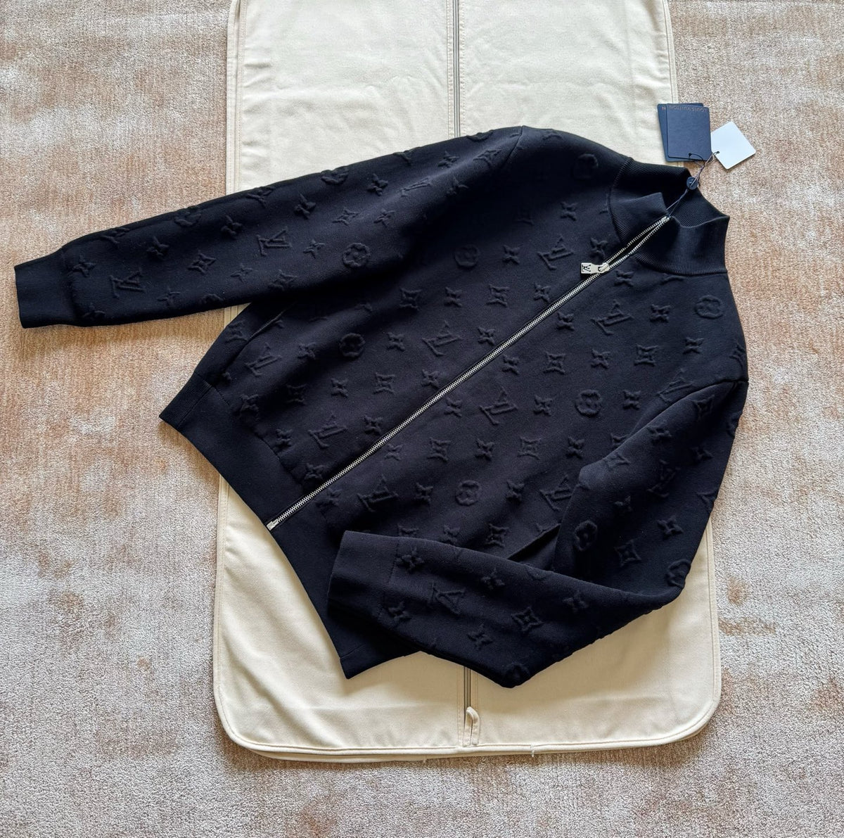 VESTE LV
