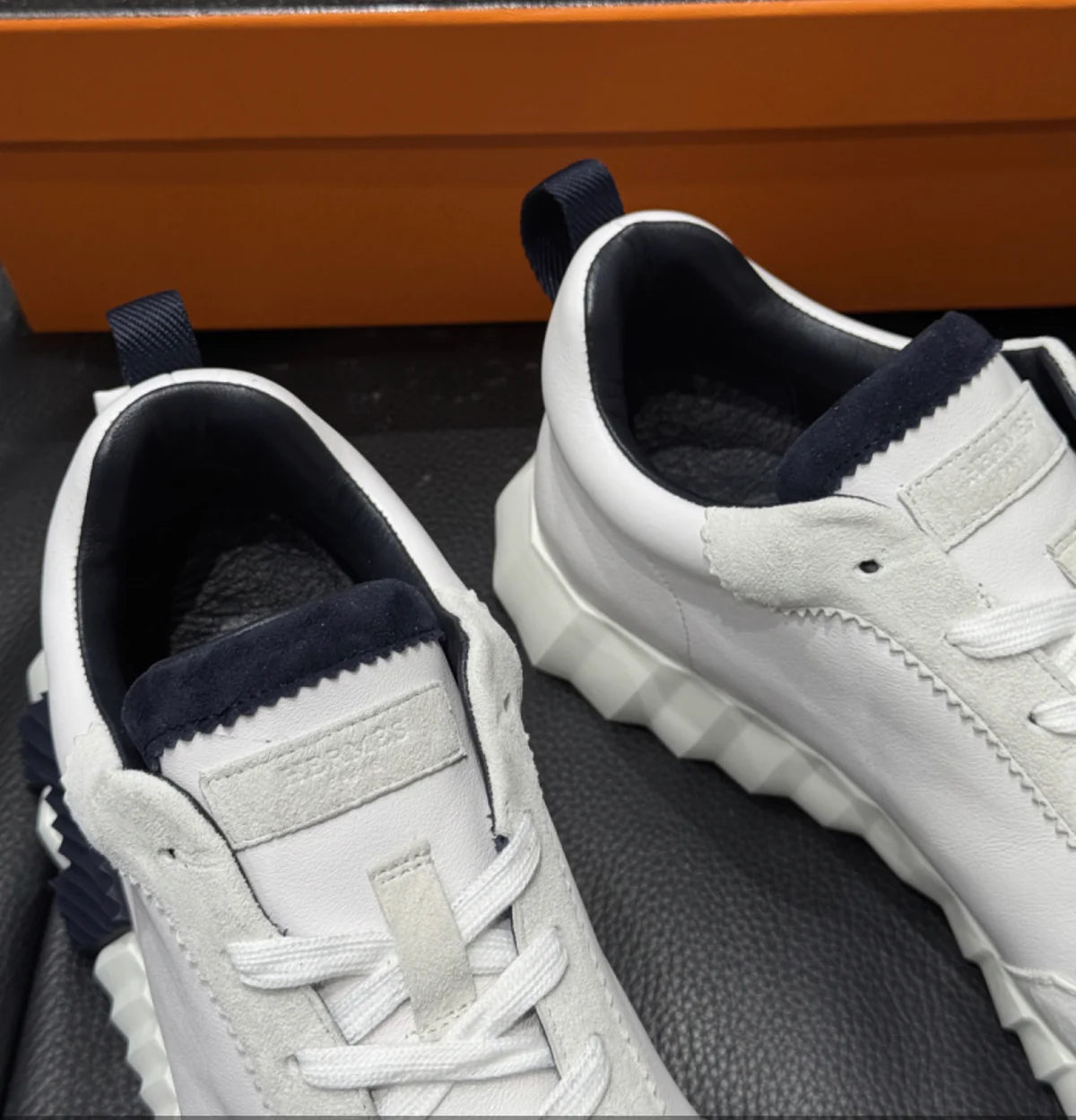 SNEAKERS HRMS BOUNCING