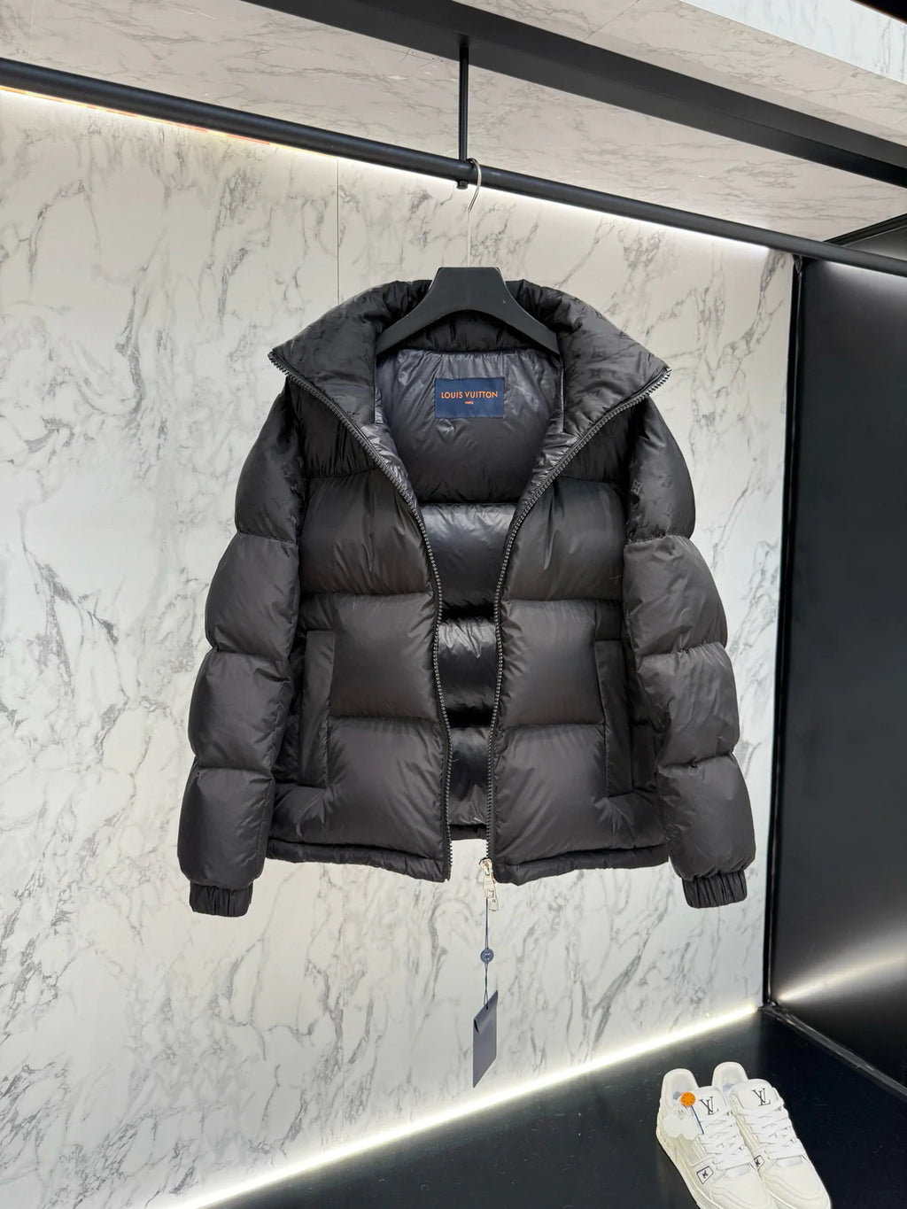 DOUDOUNE FULL BLACK LV