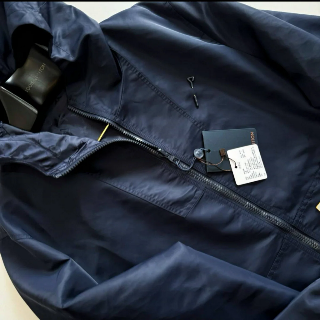 COUPE VENT LV BLACK & BLUE