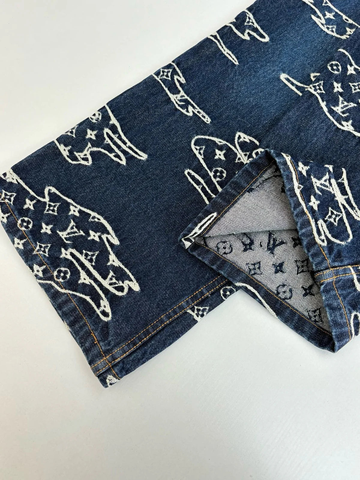 JEAN LV EN DENIM
