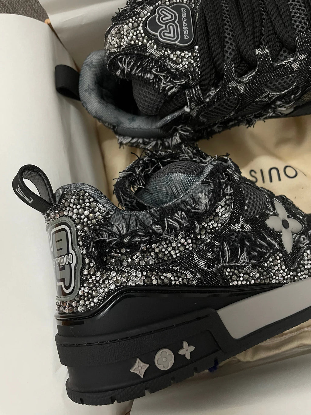 SNEAKERS SKATE LV