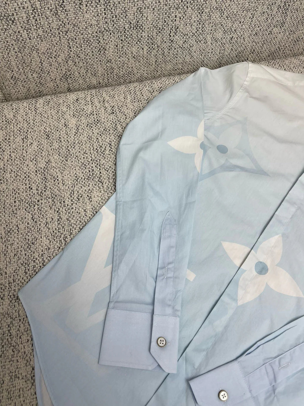 CHEMISE LV