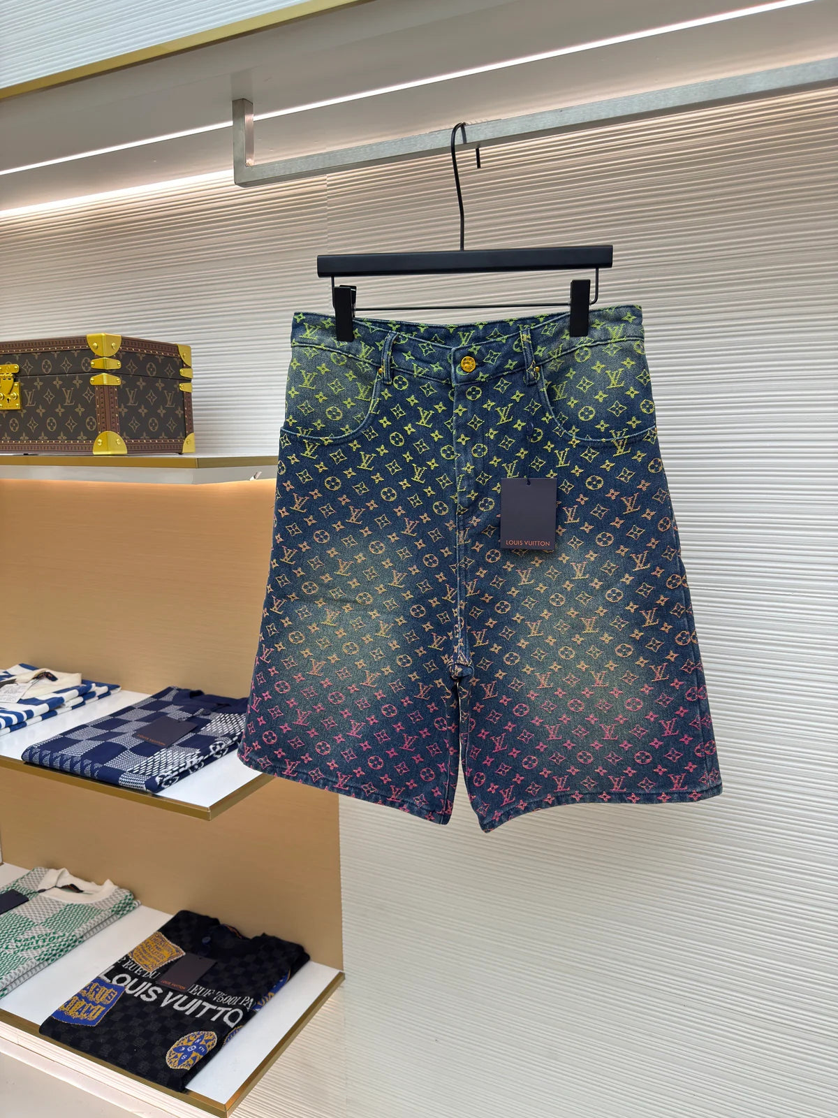 SHORT EN JEAN LV