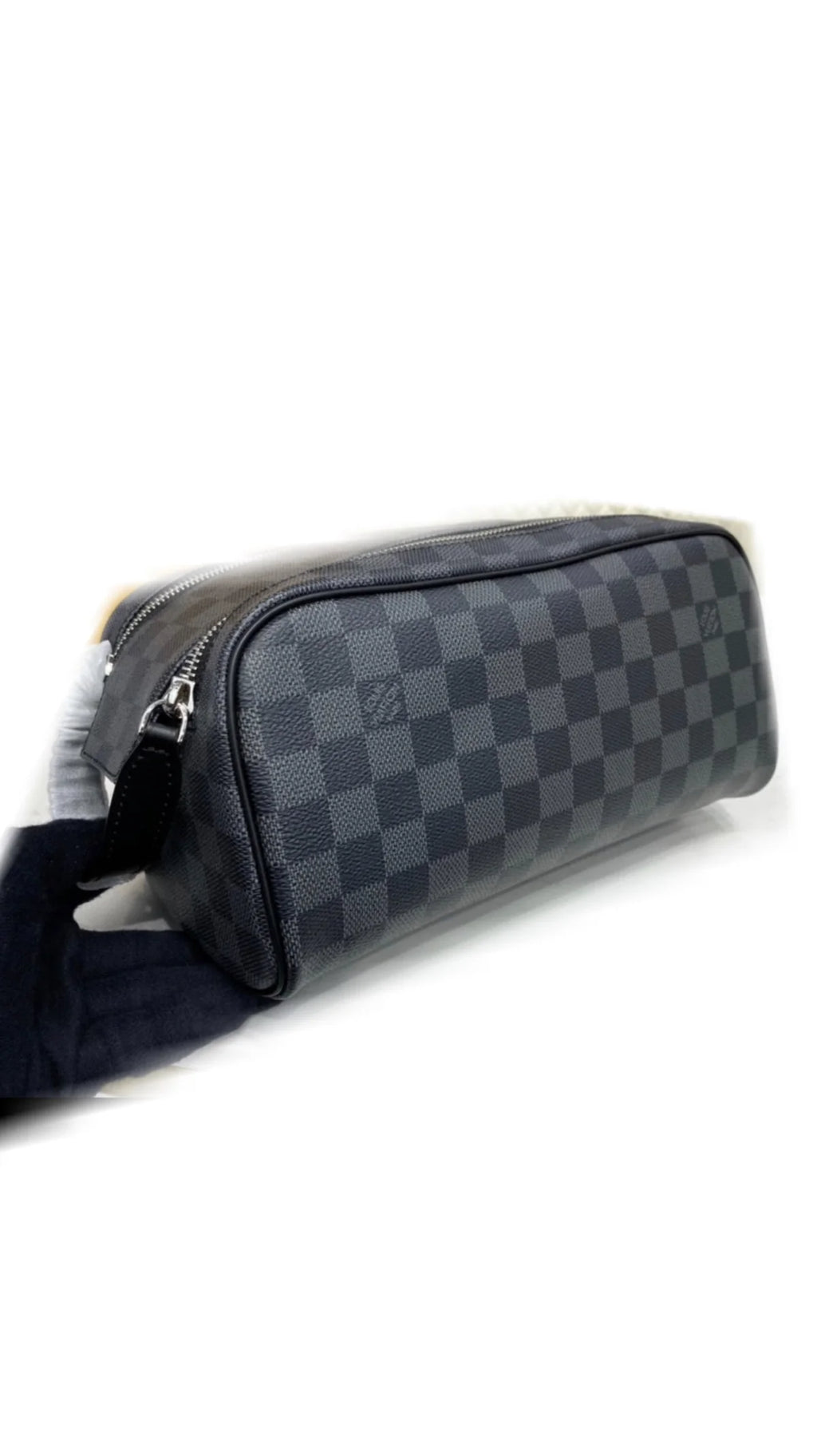 TROUSSE DE TOILETTE LV