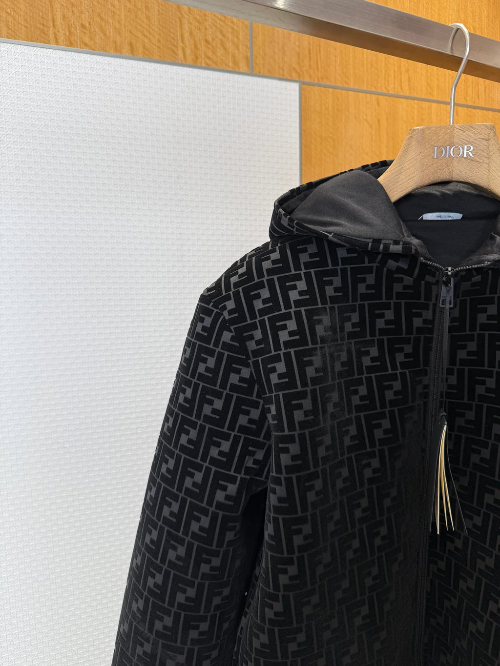 MANTEAU FNDY FULL BLACK