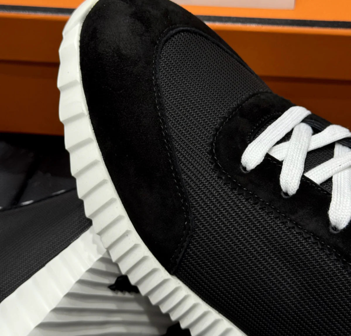SNEAKERS HRMS BOUCING