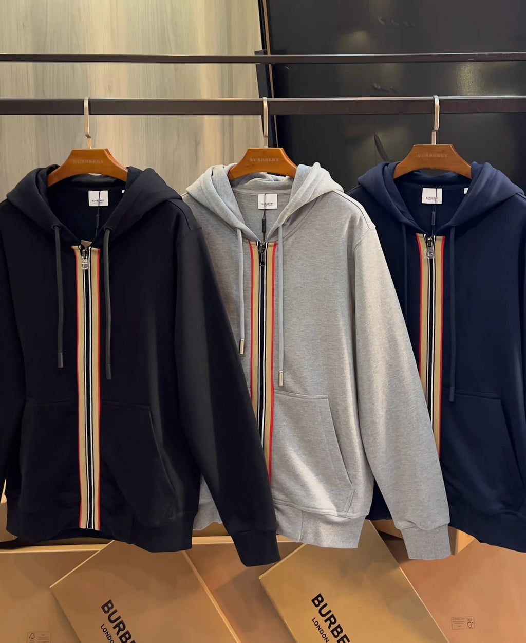 SWEAT A CAPUCHE BLACK GREY or WAVY BLUE