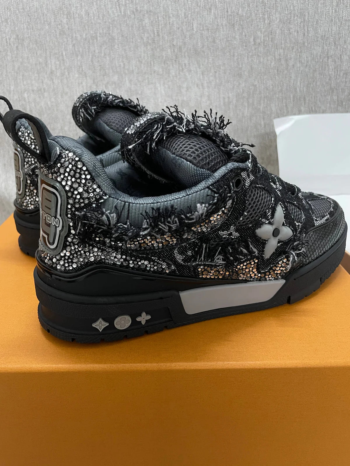 SNEAKERS SKATE LV