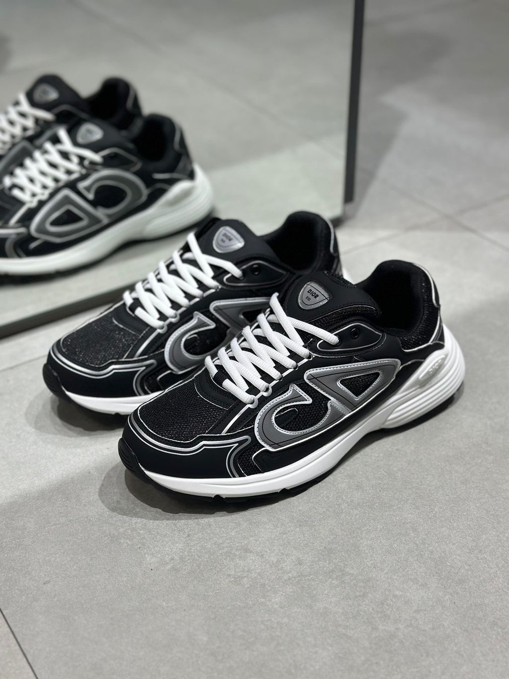 SNEAKERS B30 2025 BLACK WHITE