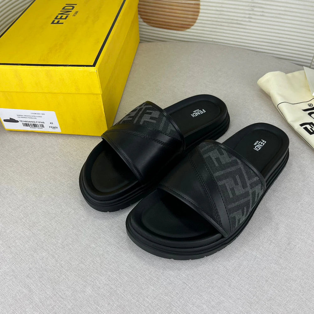 CLAQUETTES FNDY SLIDES BLACK OR BEIGE