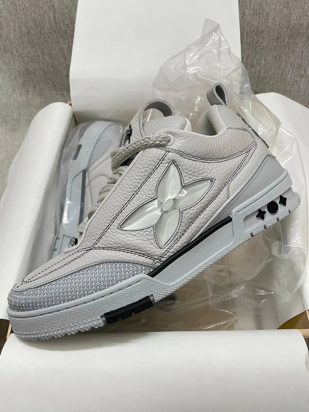 SNEAKERS LV SKATE GREY