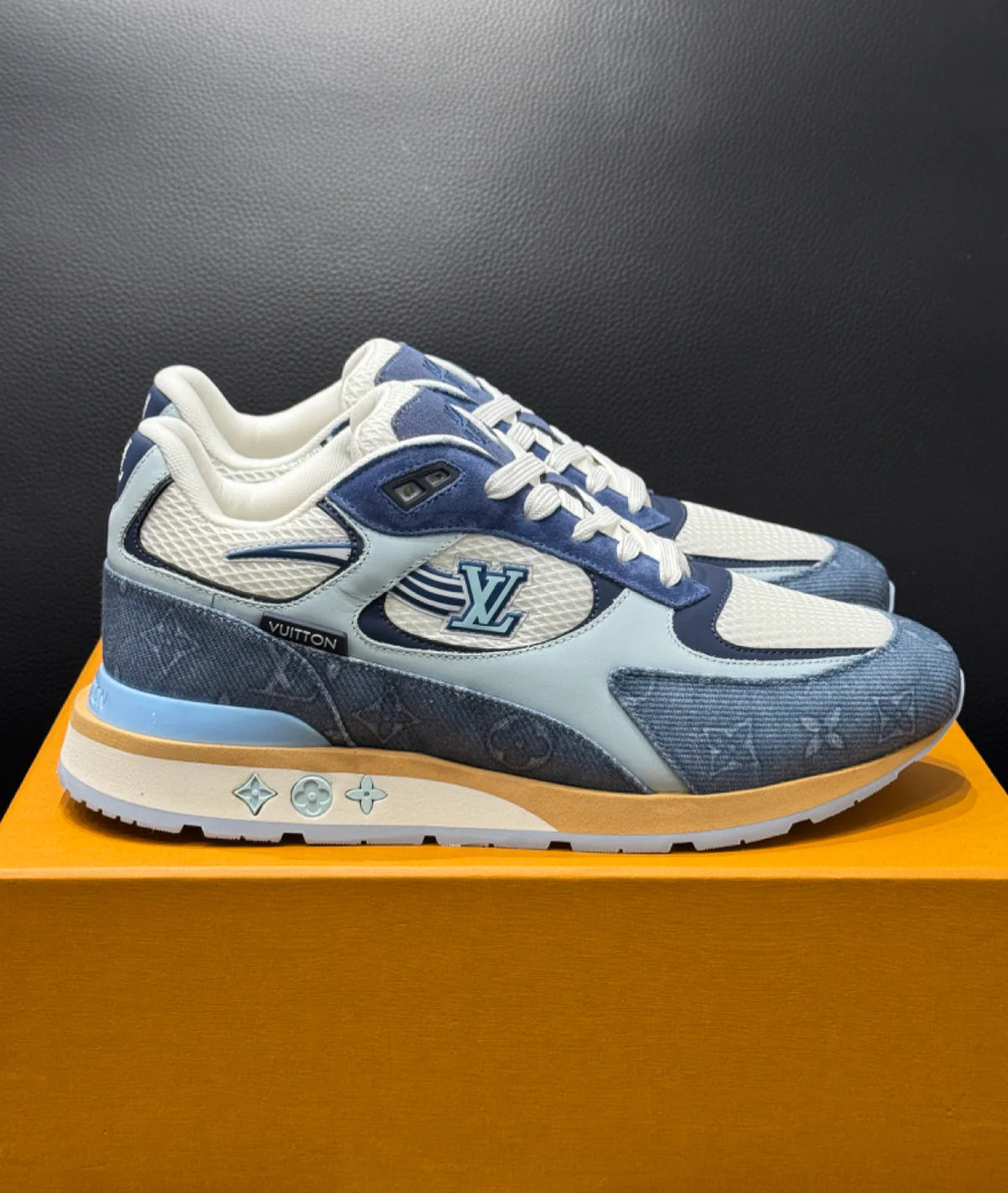 SNEAKERS LV
