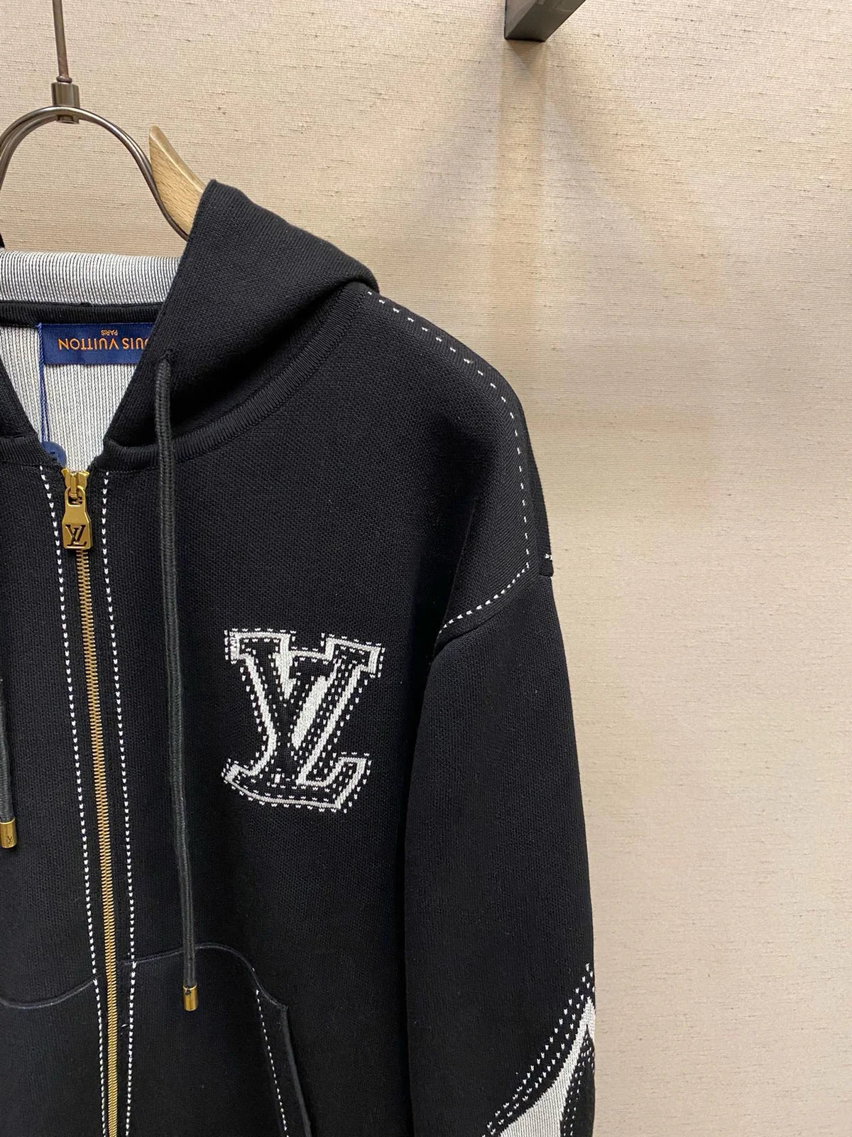 SWEAT-SHIRT LV ZIPPÉ