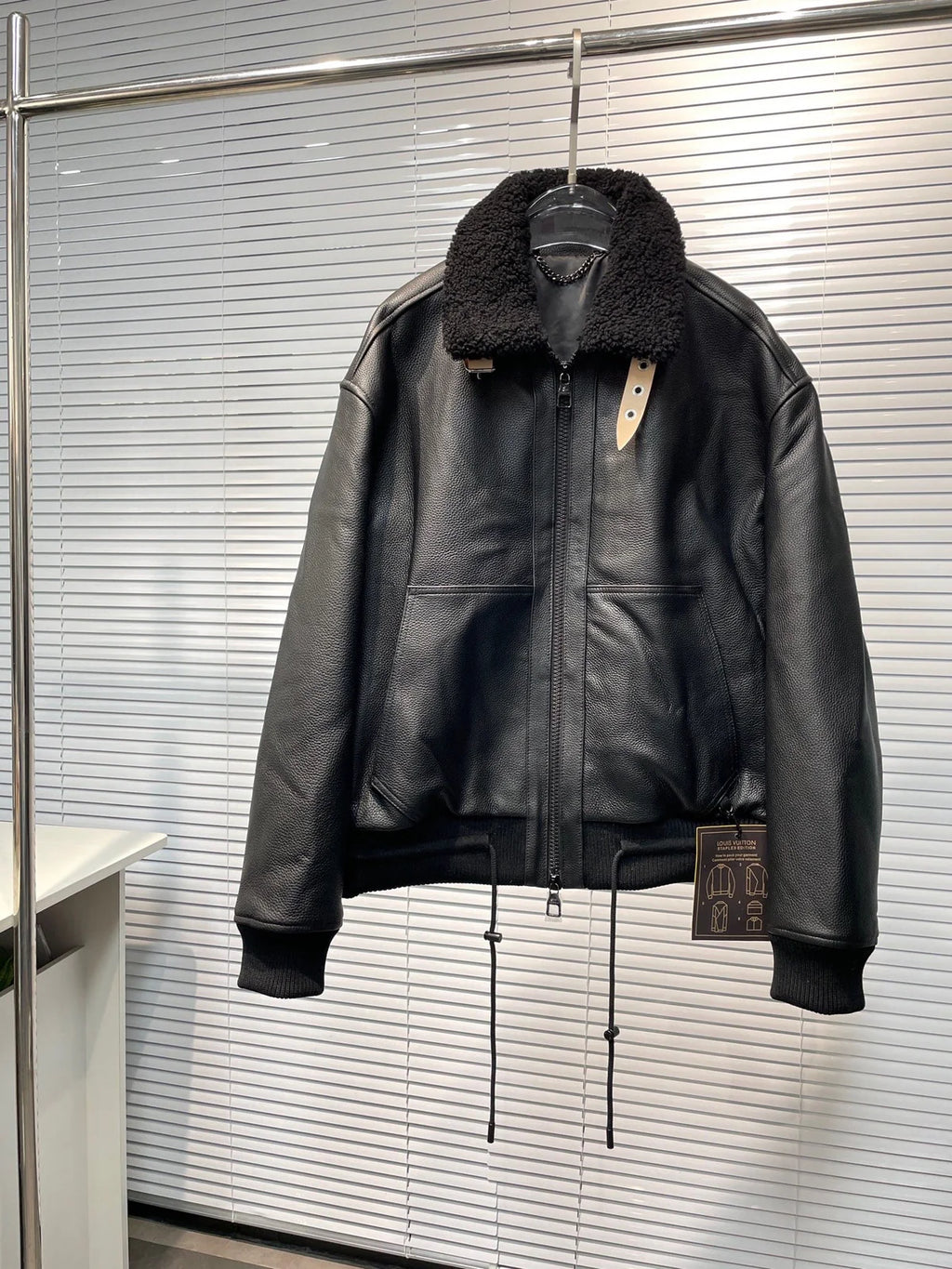 VESTE LV CUIR