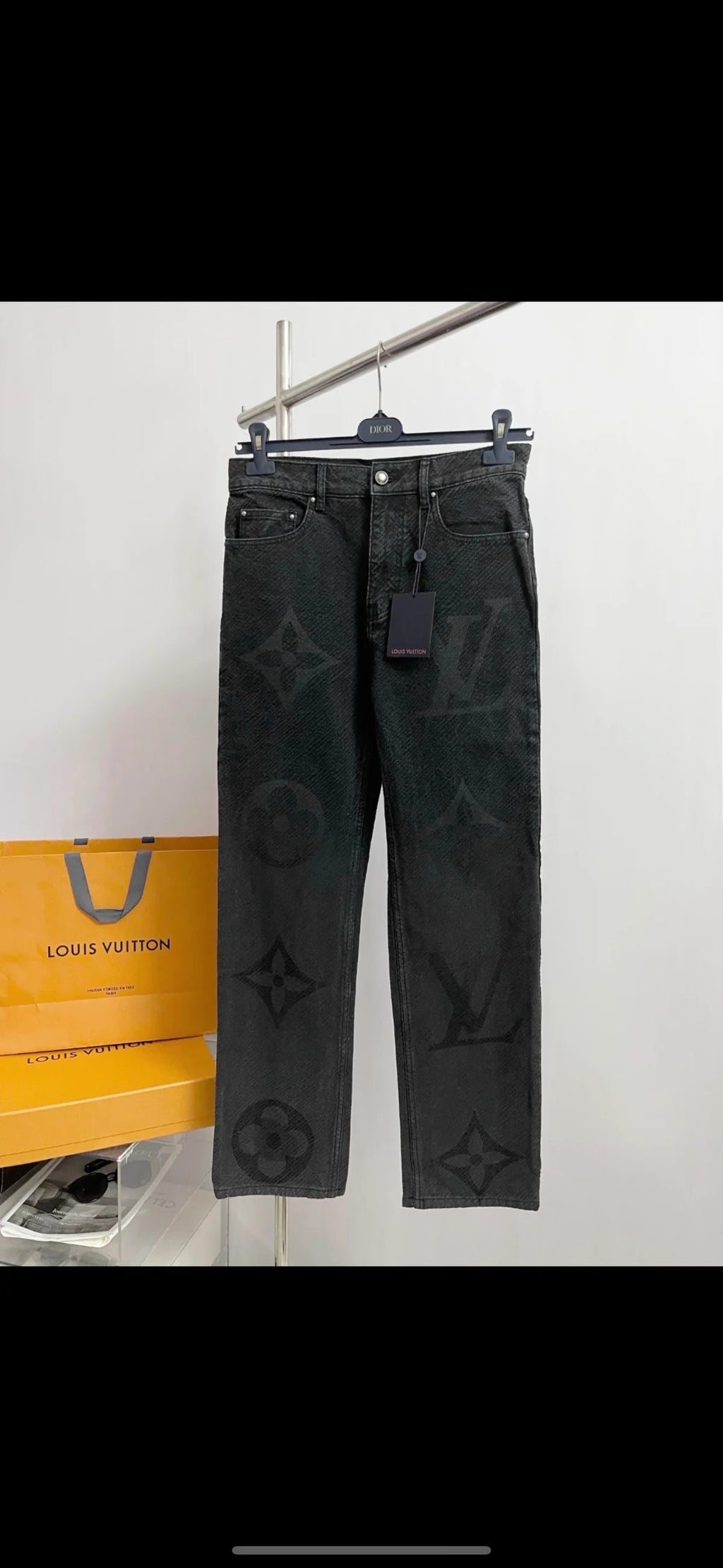 JEAN LV BLACK