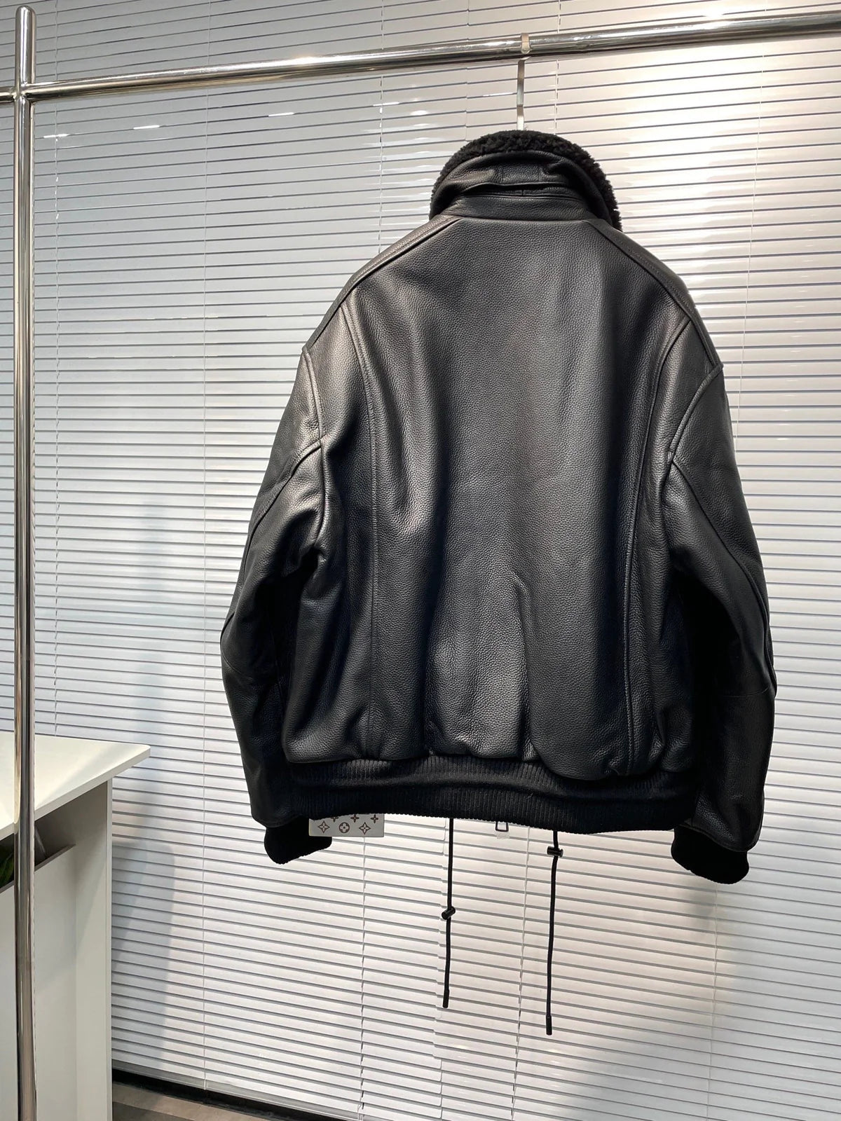 VESTE LV CUIR