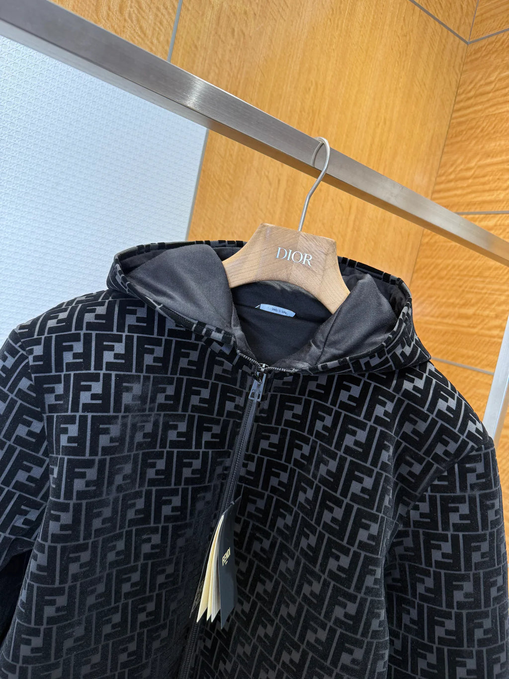 MANTEAU FNDY FULL BLACK