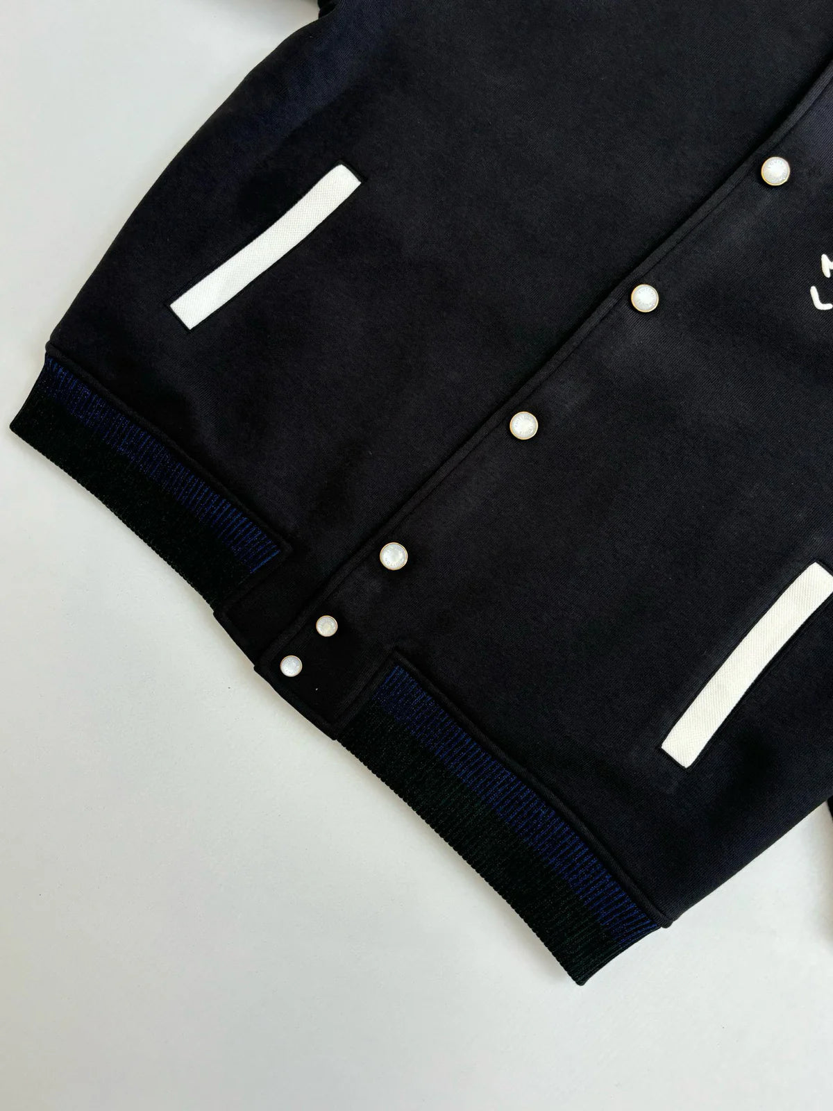 BLOUSON LV