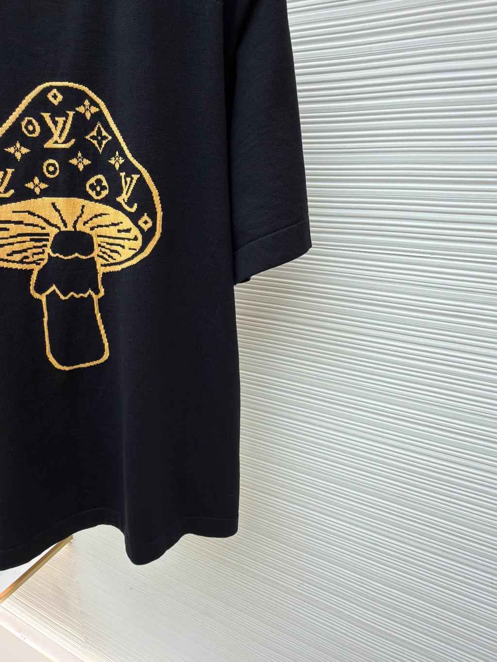 T-SHIRT LV