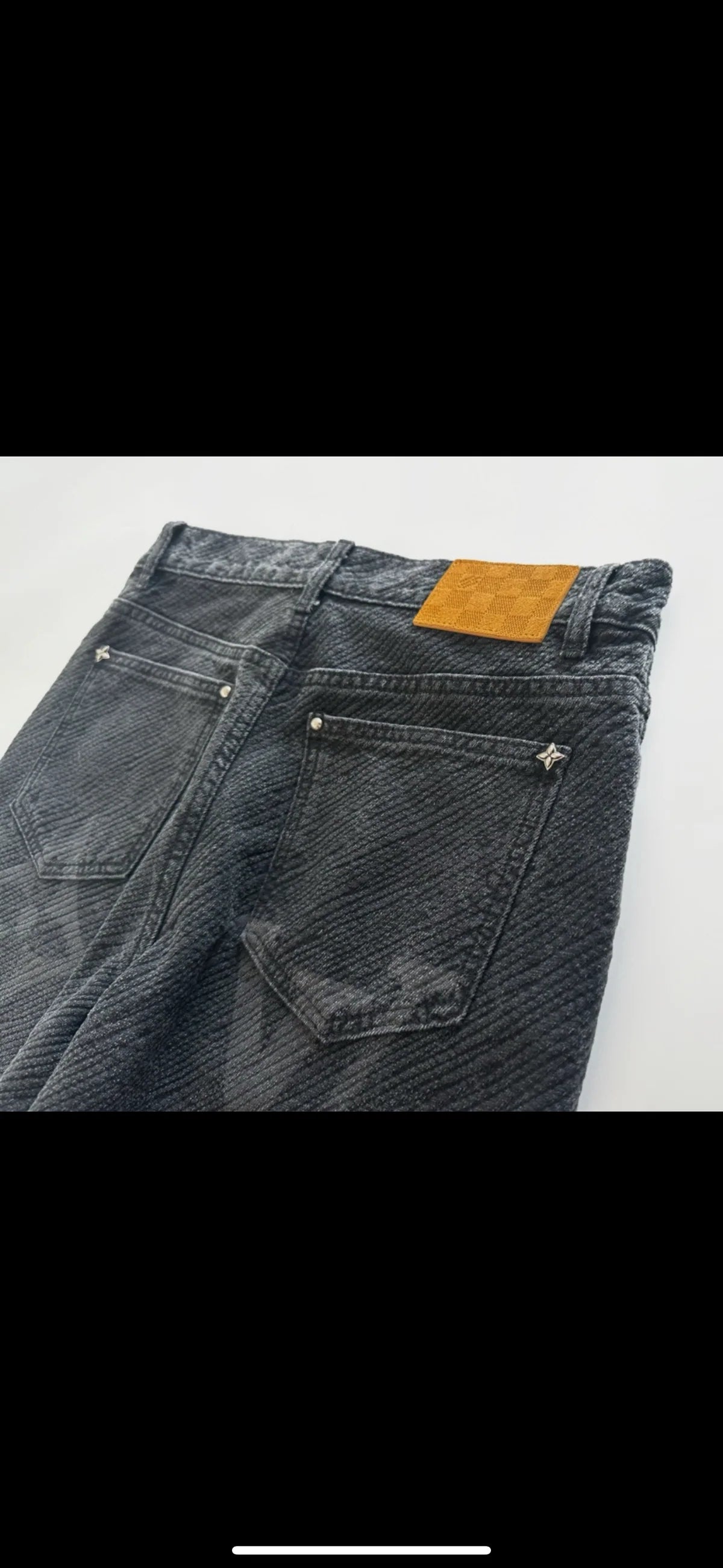 JEAN LV BLACK
