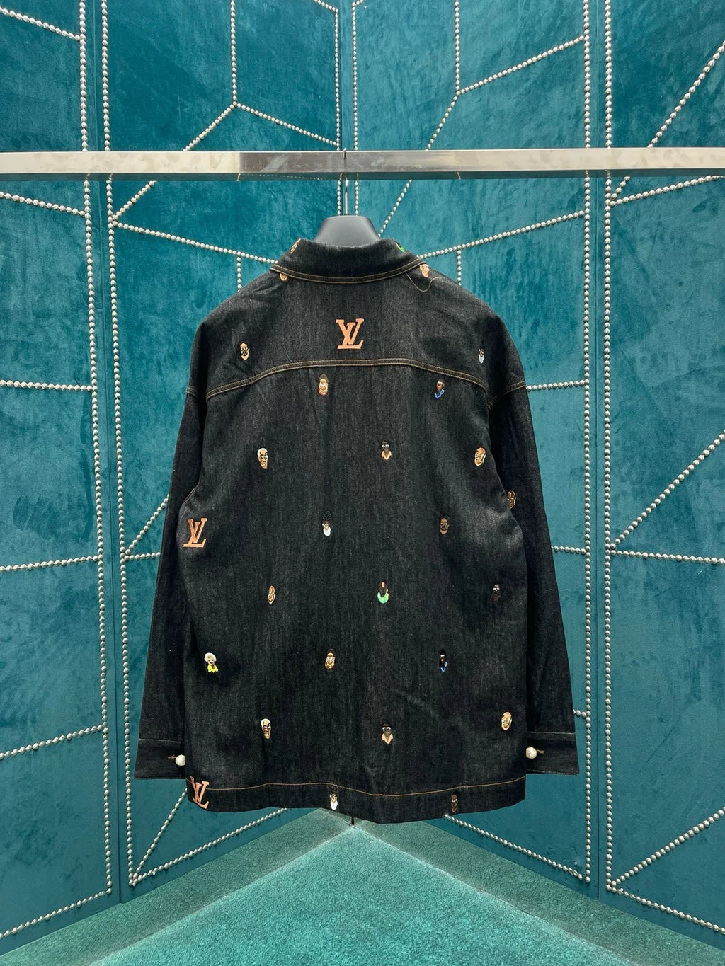 VESTE LV