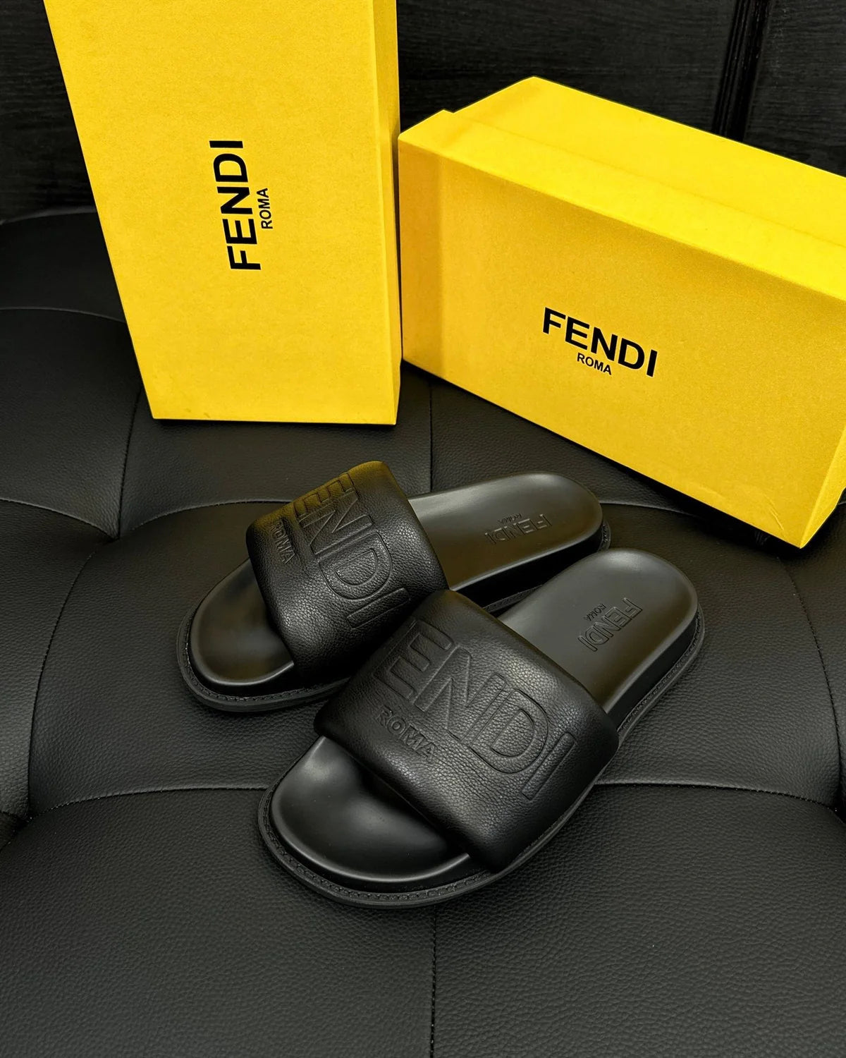 CLAQUETTES FNDY FULL BLACK