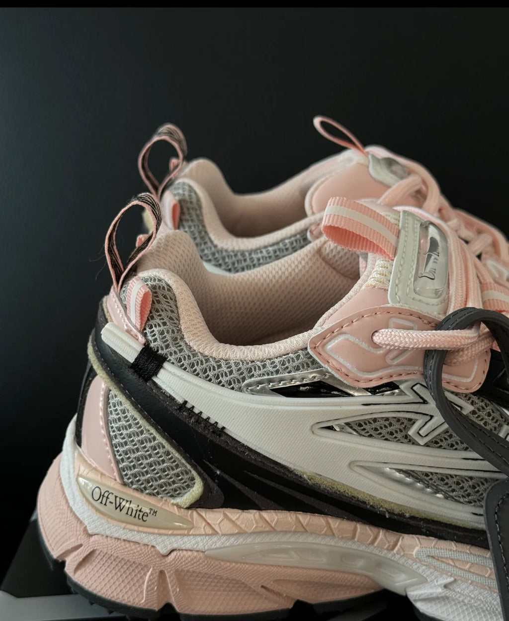 SNEAKERS OFFW