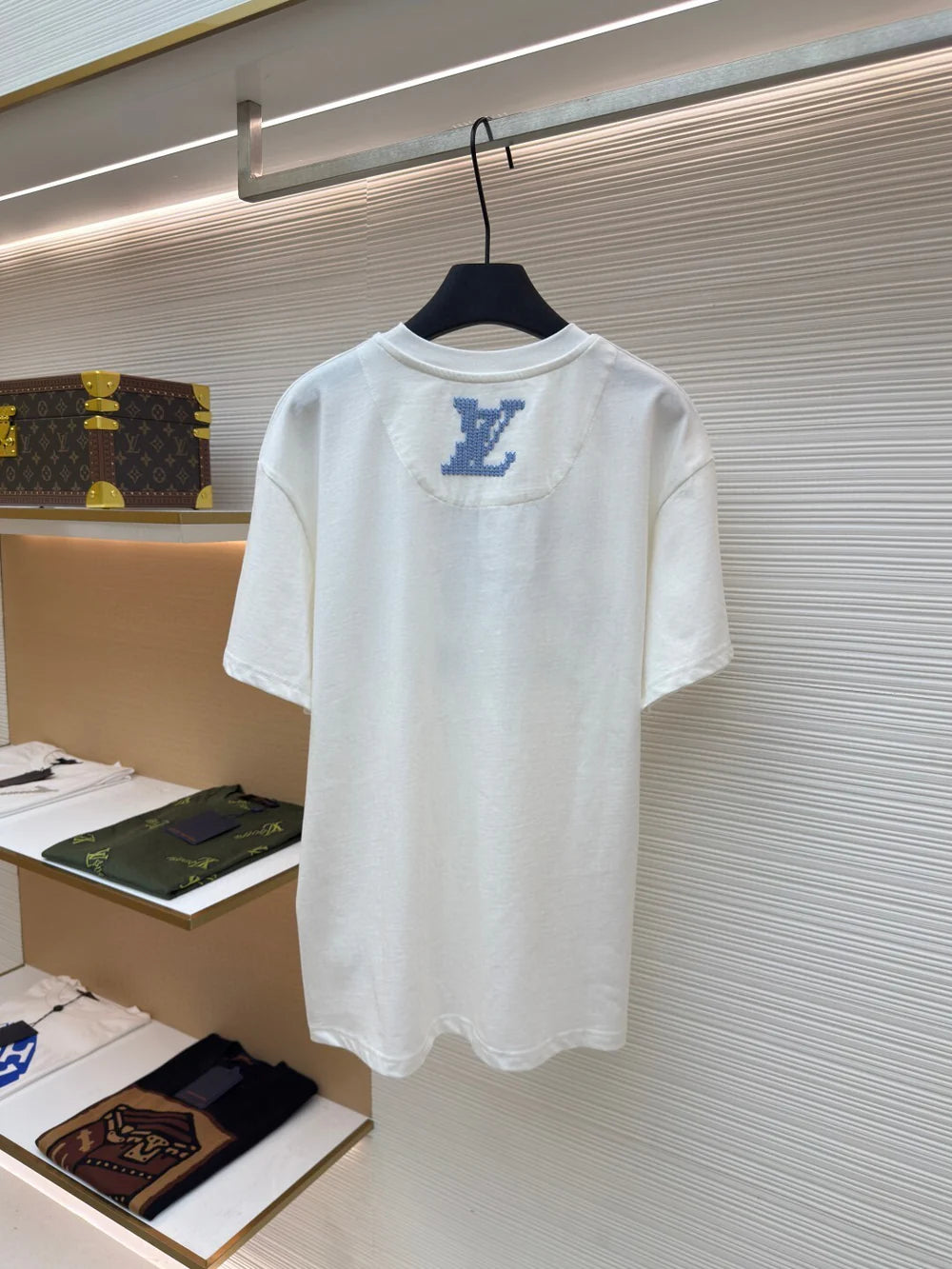 T-SHIRT LV