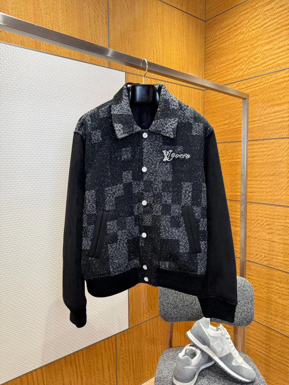 VESTE LV