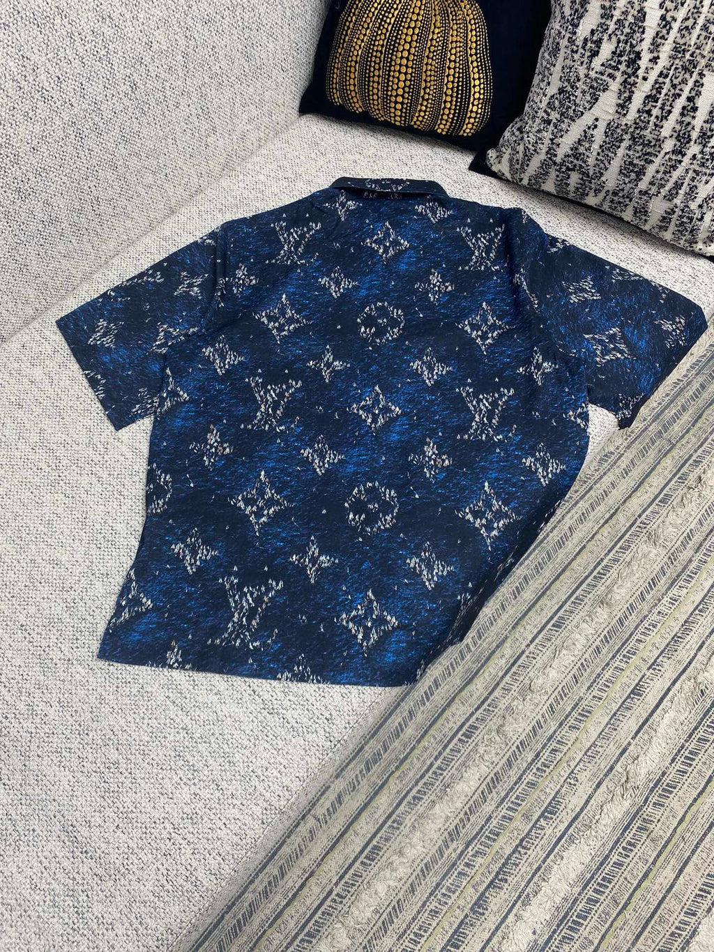 CHEMISE LV