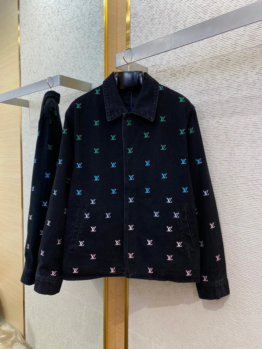 VESTE LV