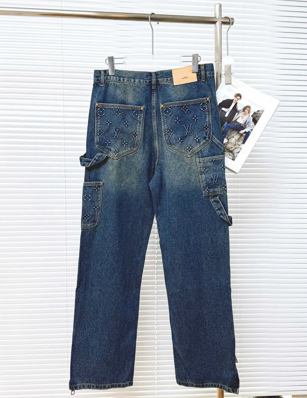 JEAN LV
